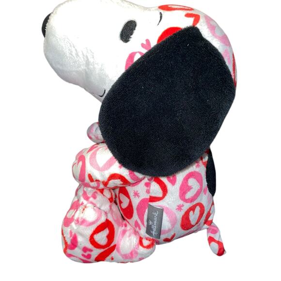 10" Hallmark Snoopy Plush Peanuts Hearts Stuffed Animal Nursery Decor Red Shower - Picture 3 of 13